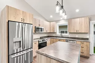 210 S Chestnut St, Belle Plaine, MN 56011 - Photo 10