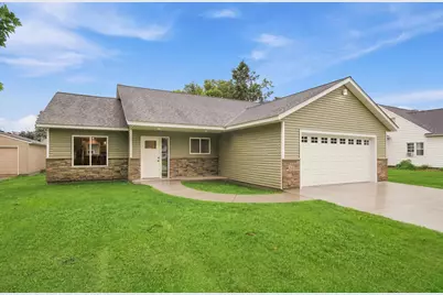 210 S Chestnut Street, Belle Plaine, MN 56011 - Photo 1