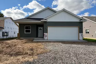 2242 8th Ln SE, Cambridge, MN 55008 - Photo 2