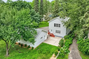 3019 W Old Shakopee Road W, Bloomington, MN 55431 - Photo 2