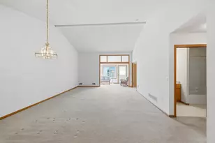 14516 Eureka Ct, Apple Valley, MN 55124 - Photo 4
