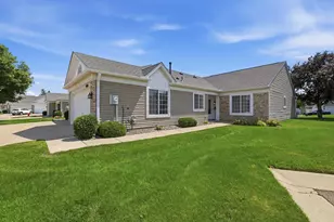 14516 Eureka Ct, Apple Valley, MN 55124 - Photo 2