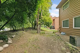 1603 Raindrop Dr, Eagan, MN 55121 - Photo 32