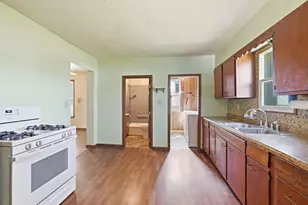 210 W Church St, Belle Plaine, MN 56011 - Photo 10