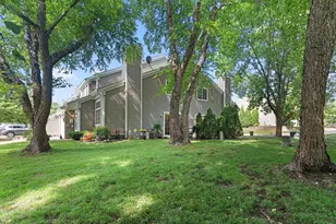 8438 Copperfield Way, Inver Grove Heights, MN 55076 - Photo 2