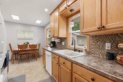 8804 Greenway Avenue S, Cottage Grove, MN 55016 - Photo 10