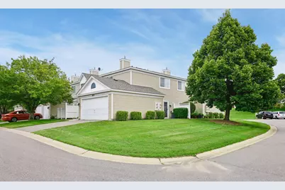 2033 Southcross Drive W #401, Burnsville, MN 55306 - Photo 2
