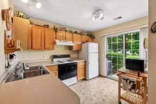 2033 Southcross Dr W, Burnsville, MN 55306 - Photo 16