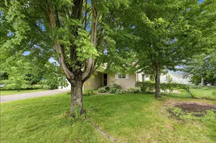 224 Country Ct, Sartell, MN 56377 - Photo 2