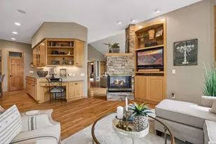 15316 Boulder Pointe Rd, Eden Prairie, MN 55347 - Photo 12