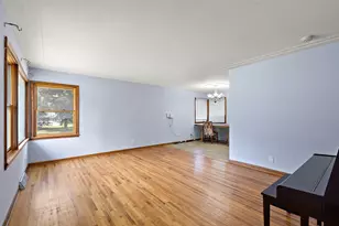 6924 Scott Ave N, Brooklyn Center, MN 55429 - Photo 4
