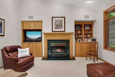 7081 Crowne Oak Road, Eden Prairie, MN 55344 - Photo 14