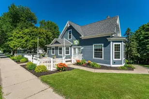 102 Summit St, Battle Lake, MN 56515 - Photo 4