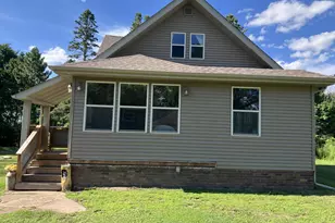 12705 347th St, Lindstrom, MN 55045 - Photo 2