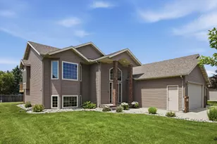 506 8th St NE, Dilworth, MN 56529 - Photo 2