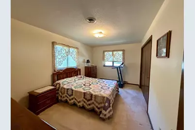 1111 Elm Cove, Luverne, MN 56156 - Photo 12