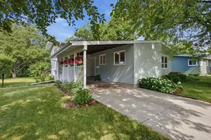 3002 8th St N, Fargo, ND 58102 - Photo 2