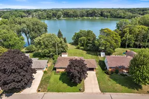 1115 Pike Lake Dr, New Brighton, MN 55112 - Photo 2