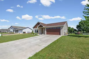 217 Century Ln, Silver Lake, MN 55381 - Photo 4