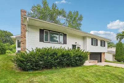 1880 Gold Trail, Eagan, MN 55122 - Photo 2