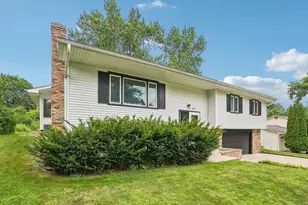 1880 Gold Trail, Eagan, MN 55122 - Photo 2