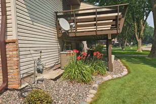 3900 Brookdale Cir N, Brooklyn Park, MN 55443 - Photo 6