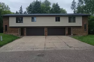 2420 Brenner Ct, Roseville, MN 55113 - Photo 1