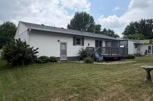 209 E Barck Ave, Luverne, MN 56156 - Photo 2