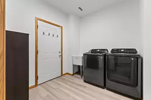7520 Walker St, Saint Louis Park, MN 55426 - Photo 28
