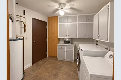 2680 Oxford Street N #140, Roseville, MN 55113 - Photo 14