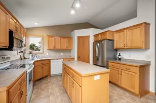6194 Karmen Ave NE, Albertville, MN 55301 - Photo 8