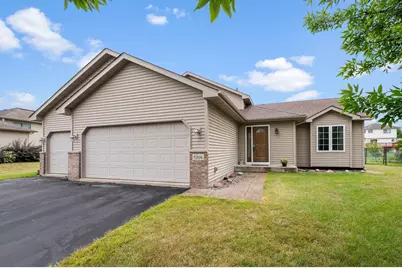 6194 Karmen Avenue NE, Albertville, MN 55301 - Photo 2