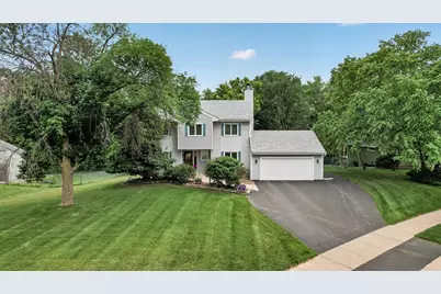 18425 Harrogate Drive, Eden Prairie, MN 55346 - Photo 2