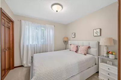 18425 Harrogate Drive, Eden Prairie, MN 55346 - Photo 14
