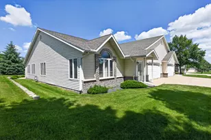 469 Voyager Dr, Alexandria, MN 56308 - Photo 2