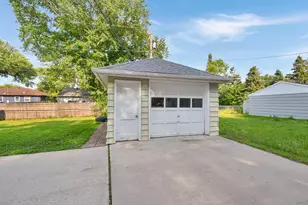2113 7th St N, Fargo, ND 58102 - Photo 44