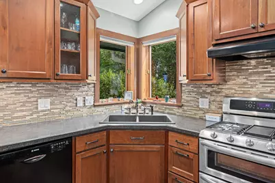 13423 Dominica Way, Apple Valley, MN 55124 - Photo 6