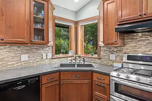 13423 Dominica Way, Apple Valley, MN 55124 - Photo 6