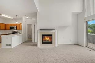 697 Kingfisher Ln, Woodbury, MN 55125 - Photo 10