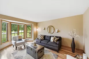 9743 Wellington Ln, Woodbury, MN 55125 - Photo 10