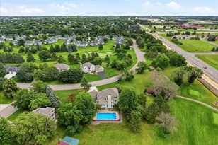 9743 Wellington Ln, Woodbury, MN 55125 - Photo 102