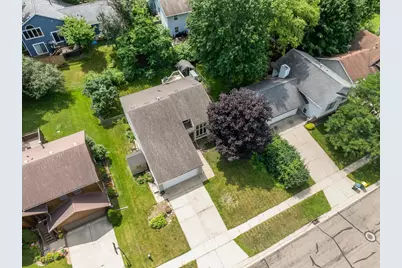 826 Northland Place NE, Rochester, MN 55906 - Photo 2