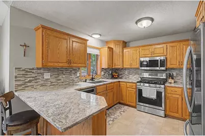 1805 Southwood Trail, Saint Cloud, MN 56301 - Photo 4