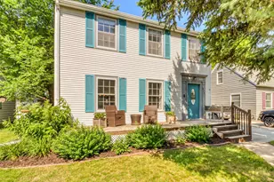 415 12th St N, Moorhead, MN 56560 - Photo 2