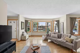 1130 Rose Pl, Roseville, MN 55113 - Photo 12