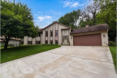 19135 Maple Leaf Drive, Eden Prairie, MN 55346 - Photo 2
