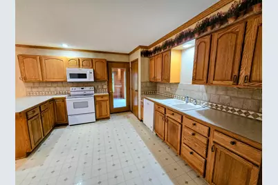 1120 8th Avenue SW, Pipestone, MN 56164 - Photo 12