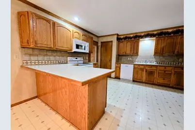 1120 8th Avenue SW, Pipestone, MN 56164 - Photo 10