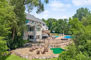 2012 Pine Ridge Dr, West Saint Paul, MN 55118 - Photo 4