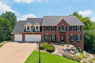2012 Pine Ridge Dr, West Saint Paul, MN 55118 - Photo 6